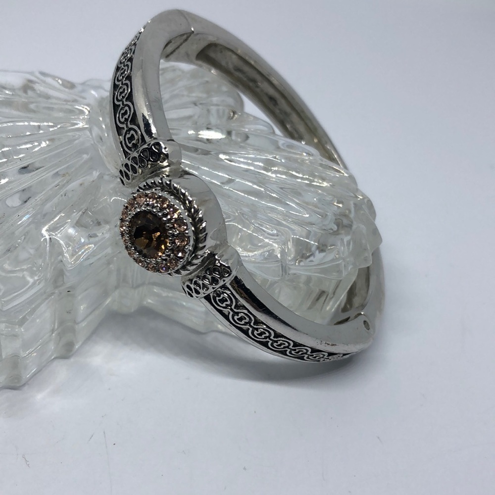 Antique style silver tone  hinge clamper bracelet glam